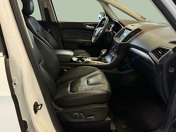 Ford S-MAX 18 of 30