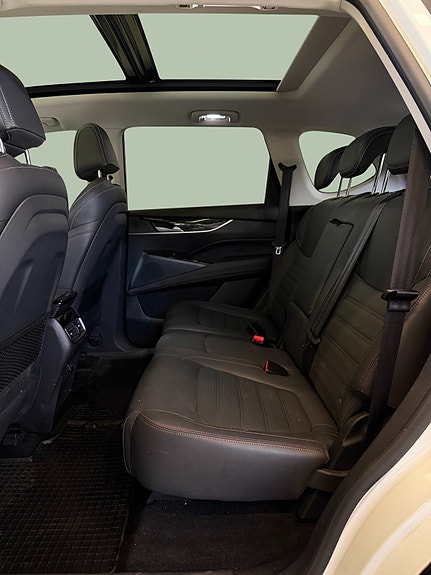 Maxus Euniq 6 17 of 30