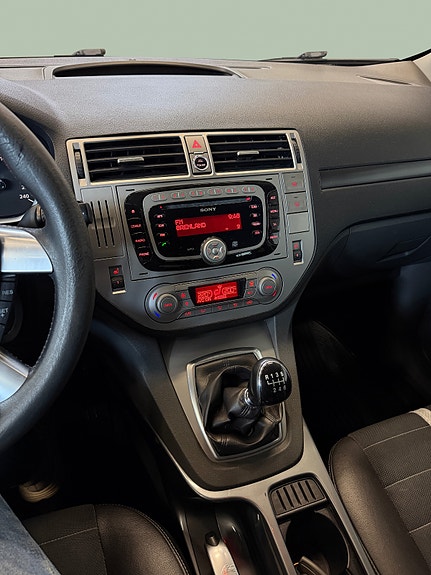 Ford Kuga 21 of 27