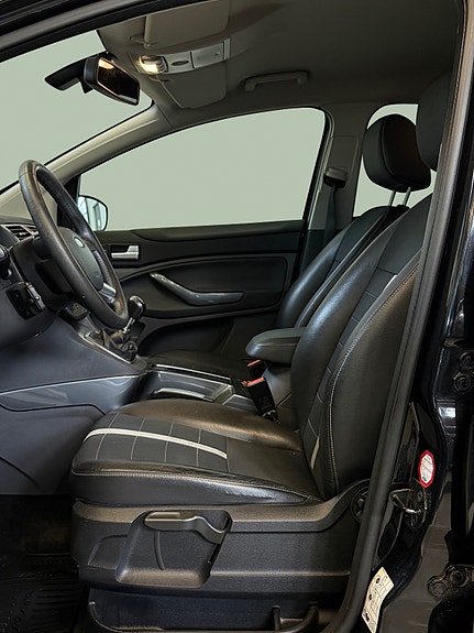 Ford Kuga 15 of 27