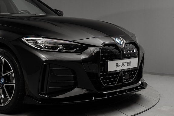 BMW i4 11 of 30