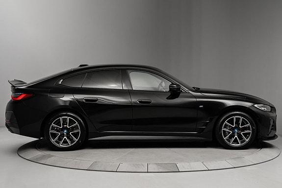 BMW i4 5 of 30