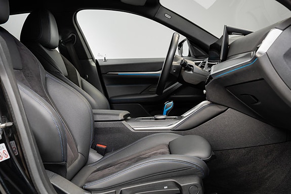 BMW i4 30 of 30