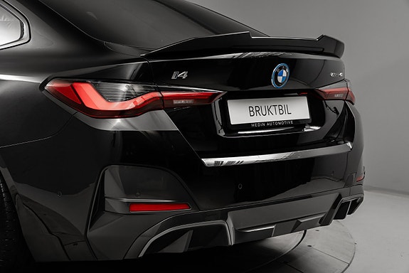 BMW i4 8 of 30