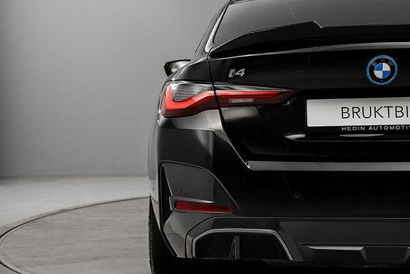 BMW i4 7 of 30