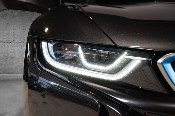 BMW i8 6 of 30