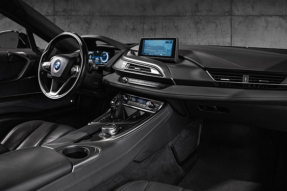 BMW i8 21 of 30