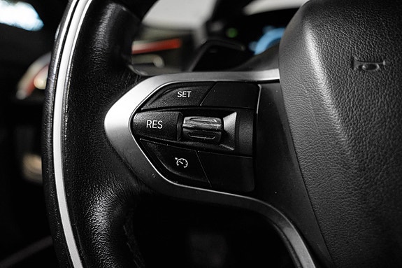 BMW i8 22 of 30