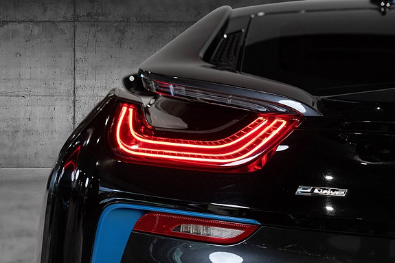 BMW i8 14 of 30