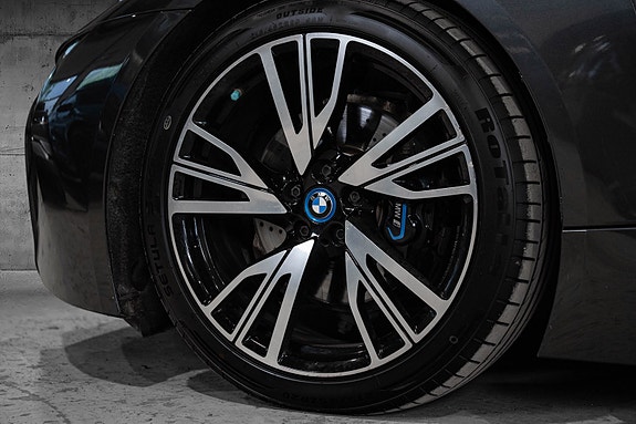 BMW i8 8 of 30