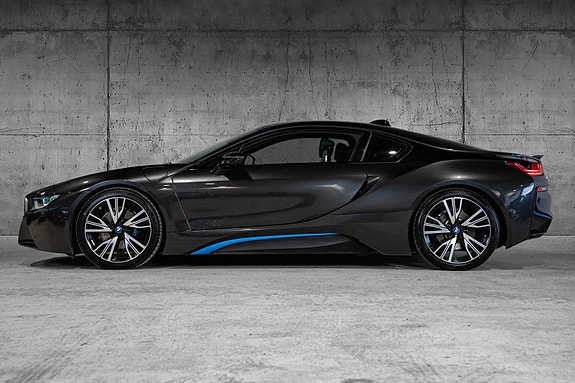 BMW i8 7 of 30