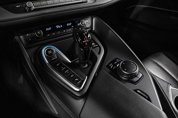 BMW i8 24 of 30