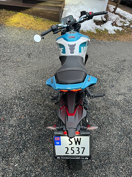 VOGE 125 R 4 of 6