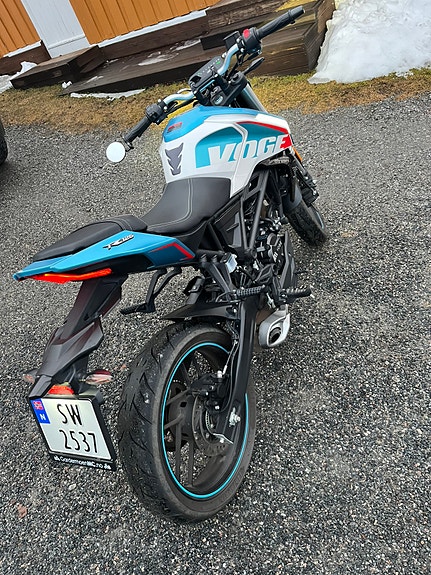 VOGE 125 R 2 of 6