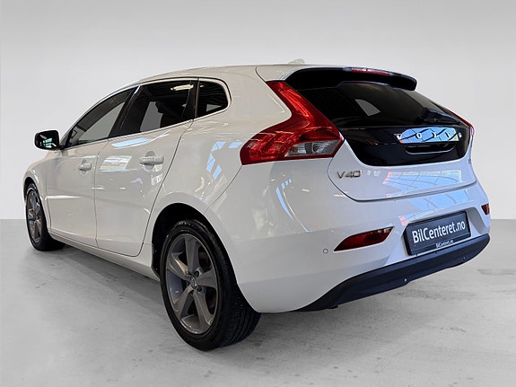 Volvo V40 6 of 30