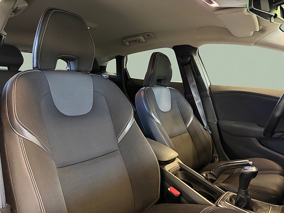 Volvo V40 10 of 30