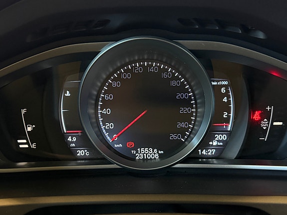 Volvo V40 24 of 30
