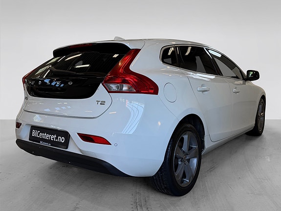 Volvo V40 4 of 30