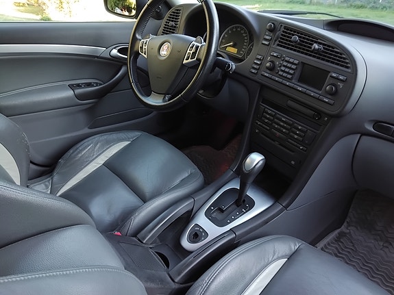 Saab 9-3 13 of 26