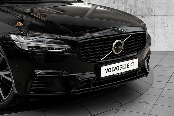 Volvo V90 3 of 27