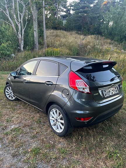 Ford Fiesta 5 of 26