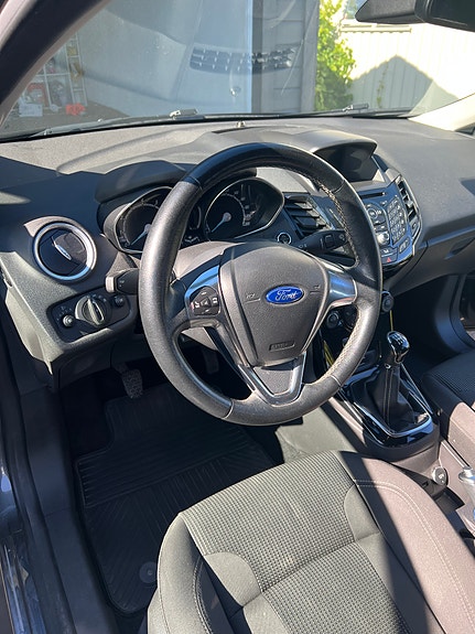 Ford Fiesta 24 of 26