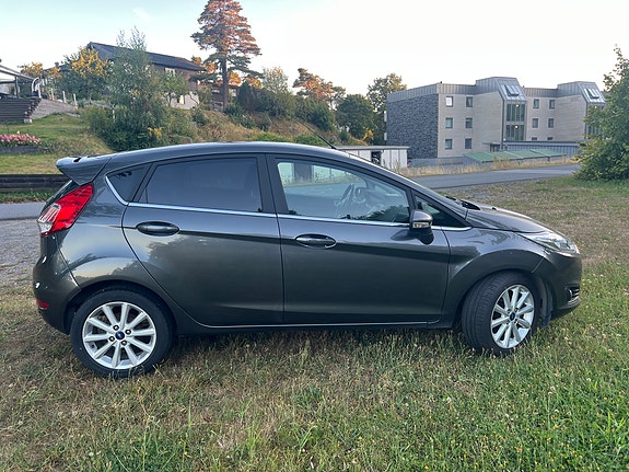 Ford Fiesta 12 of 26