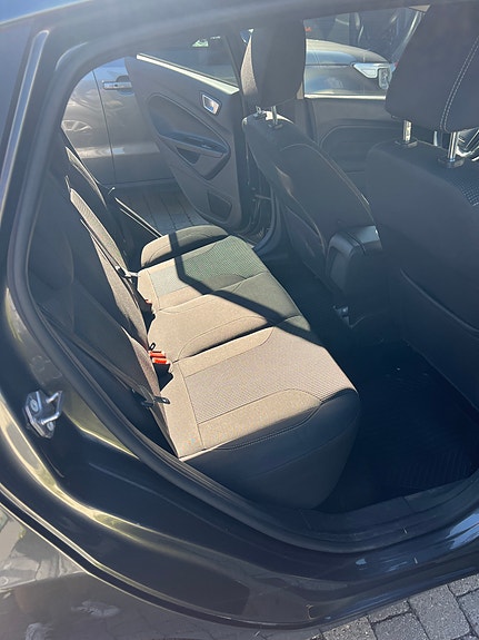 Ford Fiesta 18 of 26
