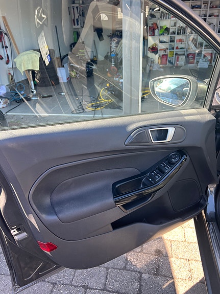 Ford Fiesta 25 of 26