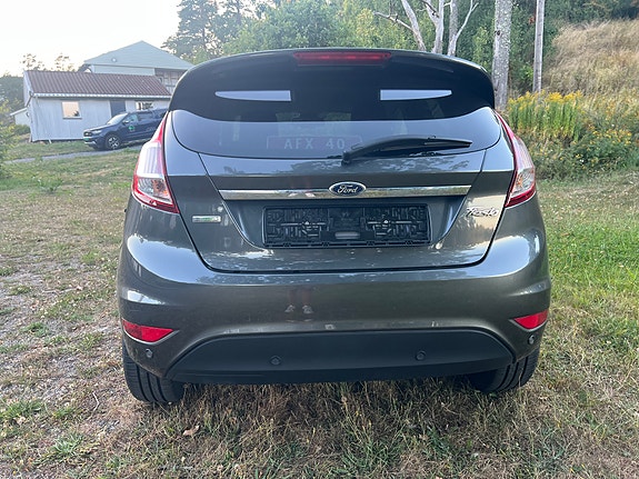 Ford Fiesta 14 of 26