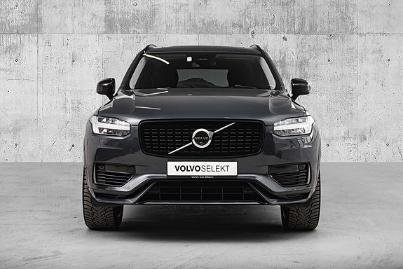 Volvo XC90 4 of 23