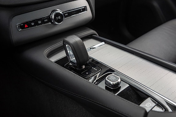 Volvo XC90 19 of 23
