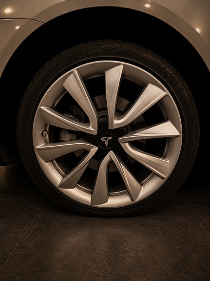 Tesla Model 3 30 of 30