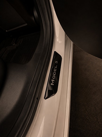 Tesla Model 3 27 of 30