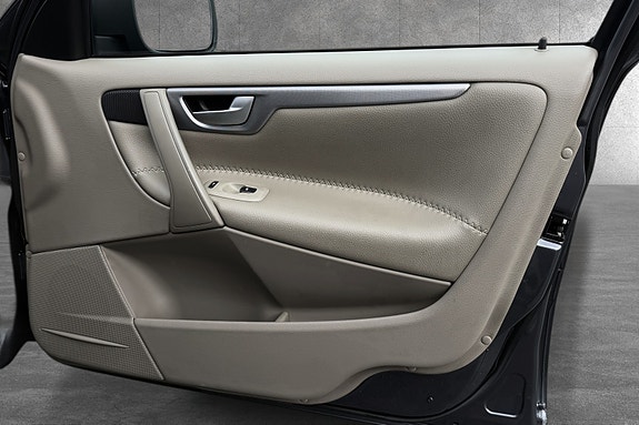 Volvo XC70 15 of 20