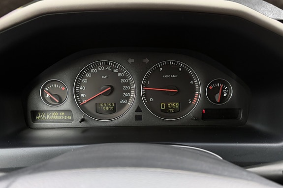 Volvo XC70 17 of 20