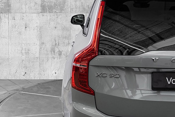 Volvo XC90 9 of 30