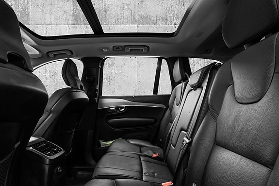 Volvo XC90 14 of 30