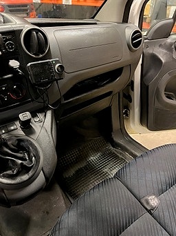 Peugeot Partner 9 of 15