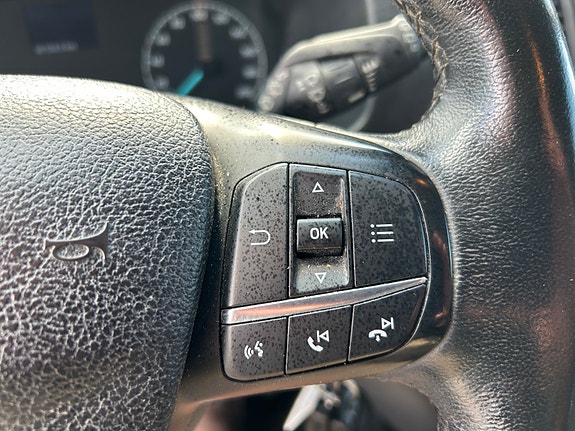 Ford Transit 12 of 23