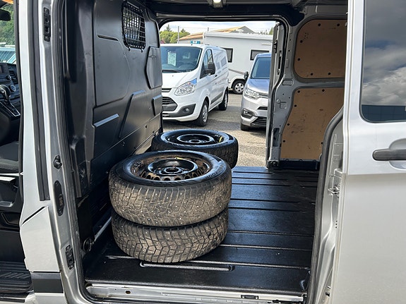 Ford Transit 22 of 23