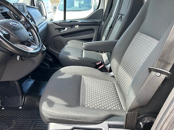 Ford Transit 19 of 23