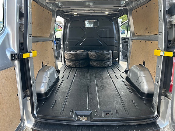 Ford Transit 23 of 23