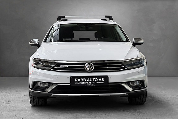 Volkswagen Passat 3 of 30