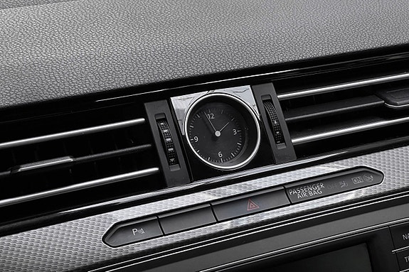 Volkswagen Passat 27 of 30