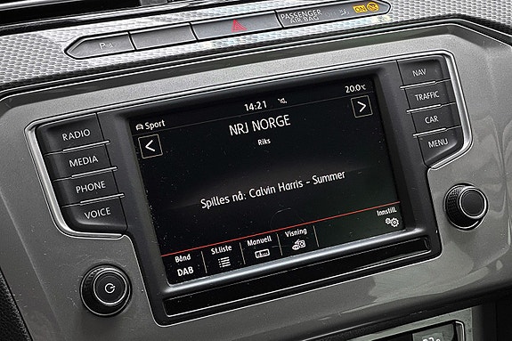 Volkswagen Passat 29 of 30