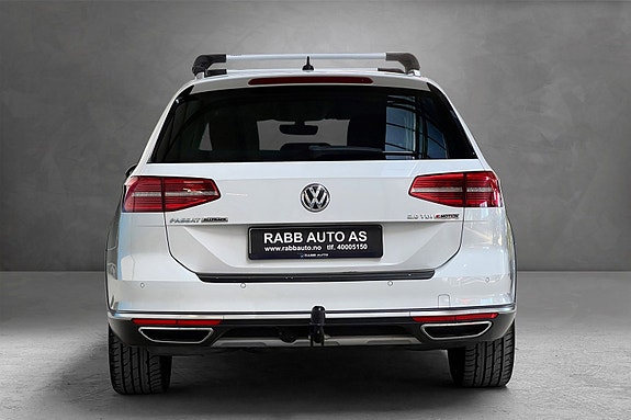 Volkswagen Passat 9 of 30