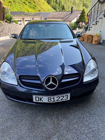 Mercedes-Benz SLK200 2 of 7