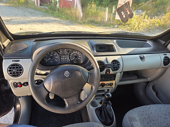 Renault Kangoo 15 of 27