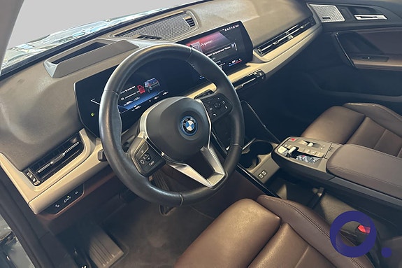 BMW iX1 13 of 30